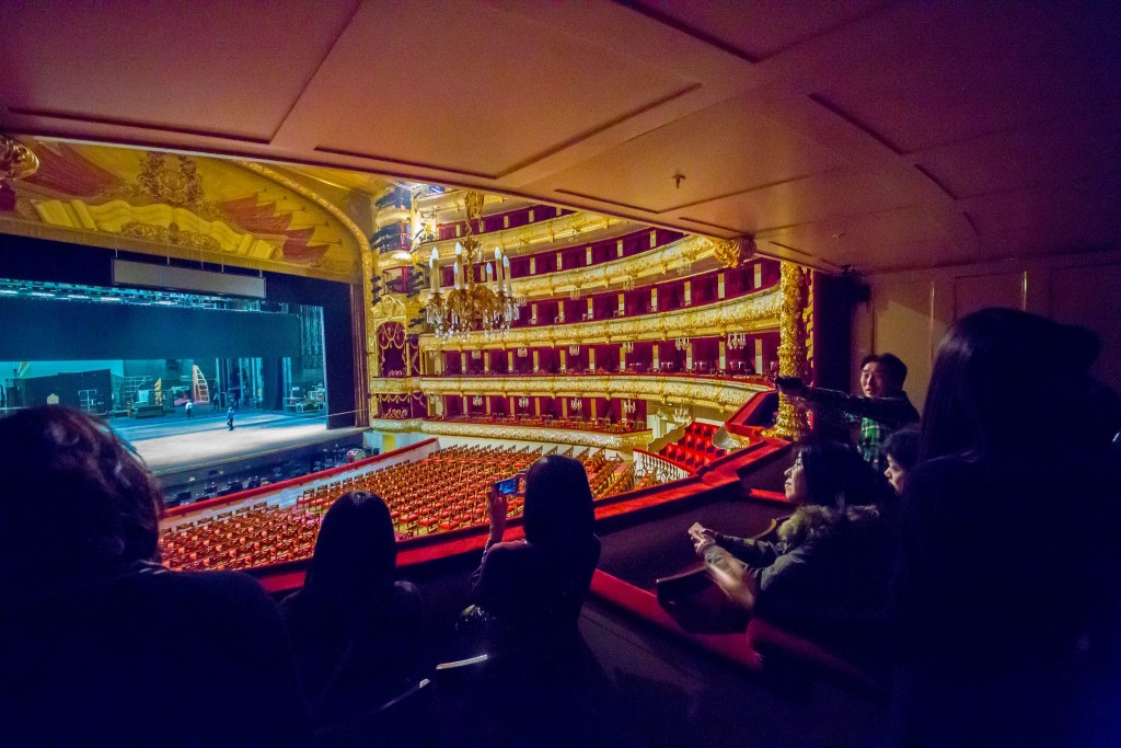 開いていたら入ってみるベリエタージュ(ボックス席)