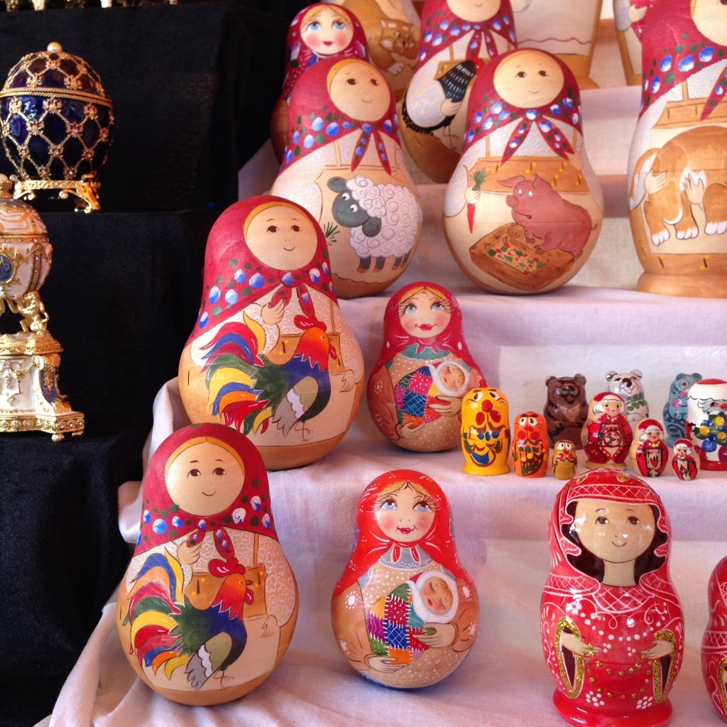 メゼン塗りというロシア北の方の地方の塗り方を取り入れている作品