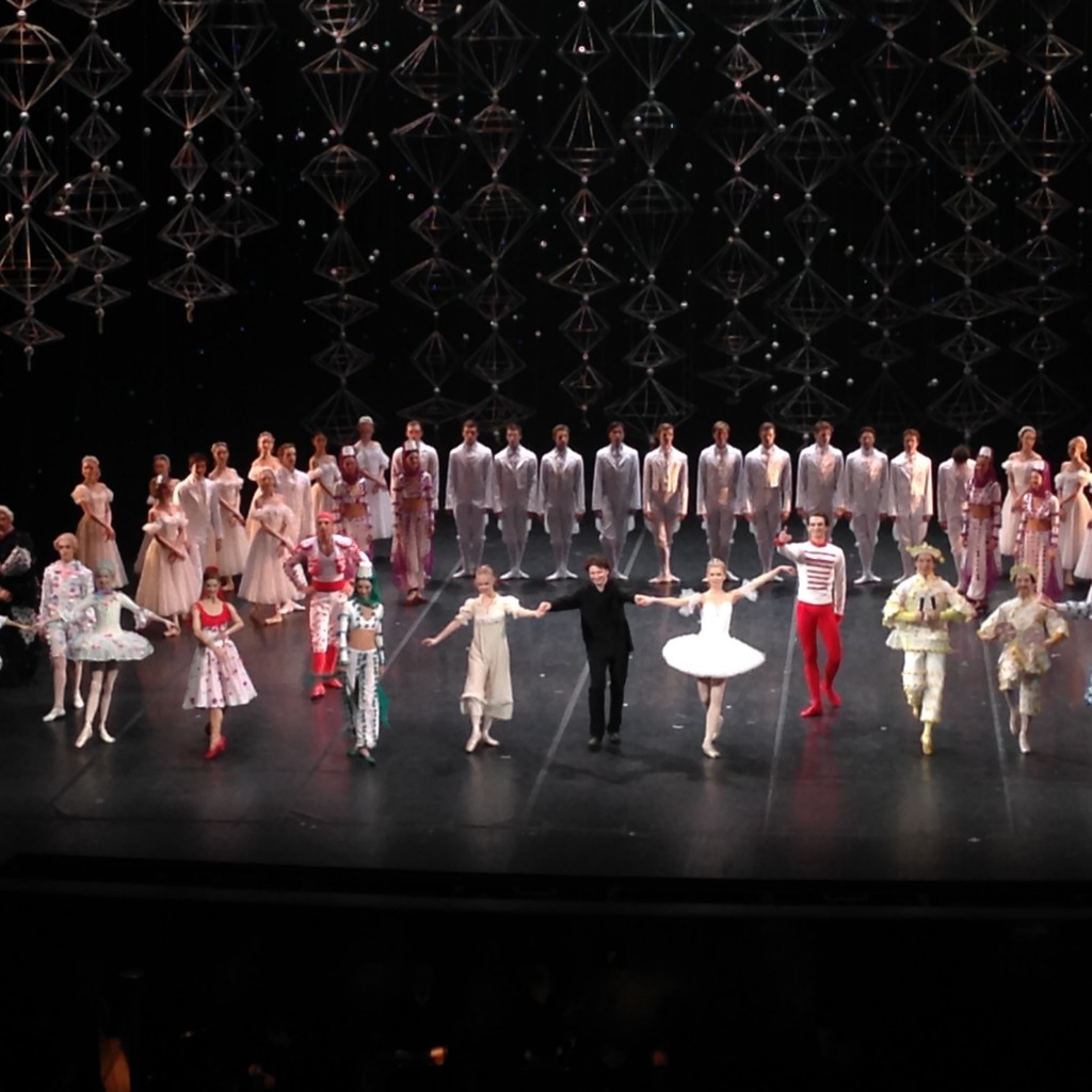 ダンチェンコ劇場 最後のカーテンコール