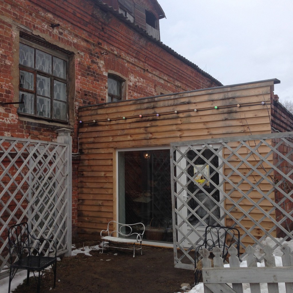 工場の奥にあるお店