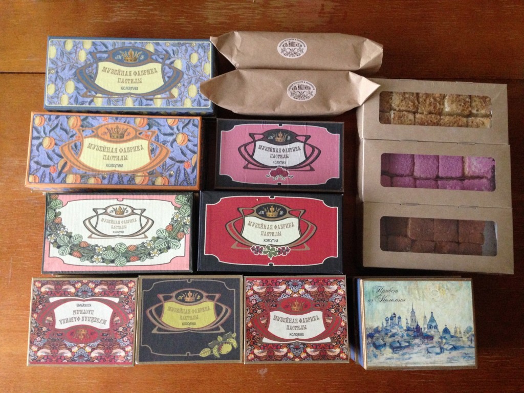 戦利品。買いすぎです。重すぎて肩がちぎれそうでした