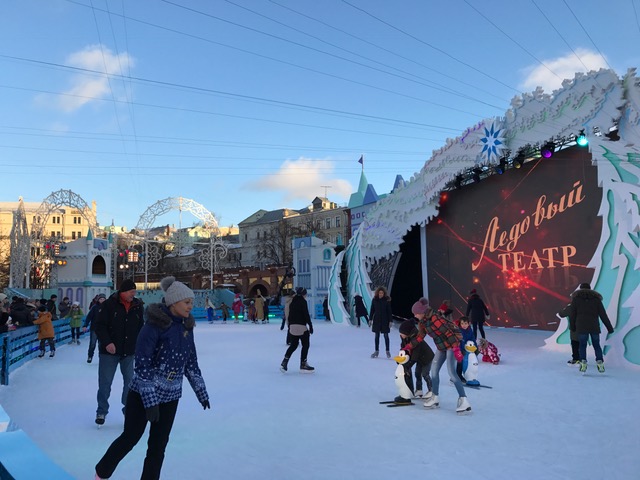 あちこちに出現するスケートリンク