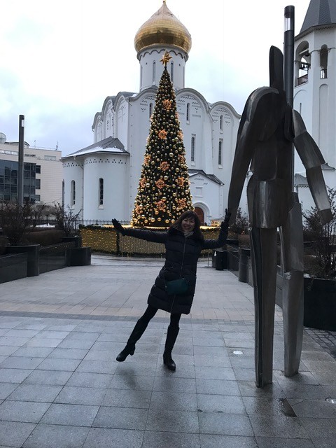 巨人兵?と。ベラルースカヤのツリーは今年はなんとなくハロッズぽい、とのご意見でした